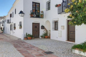 Bright 2 Bedroom townhouse